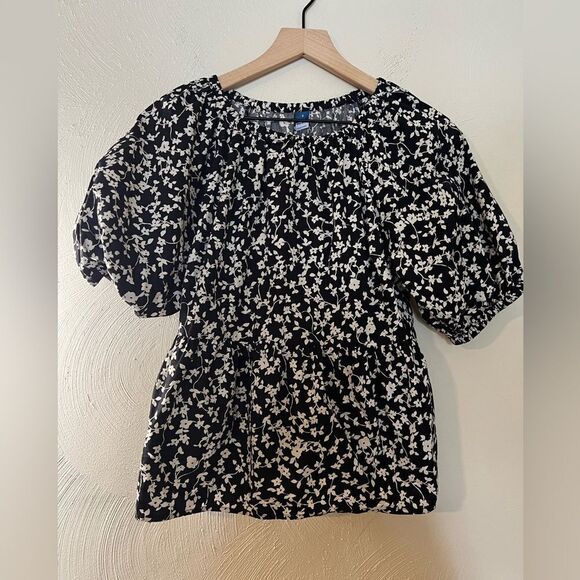 5/$35 Old Navy Blouse Size S - Picture 1 of 3